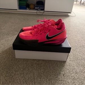 Nike GT Cut 3 “ Hyper”